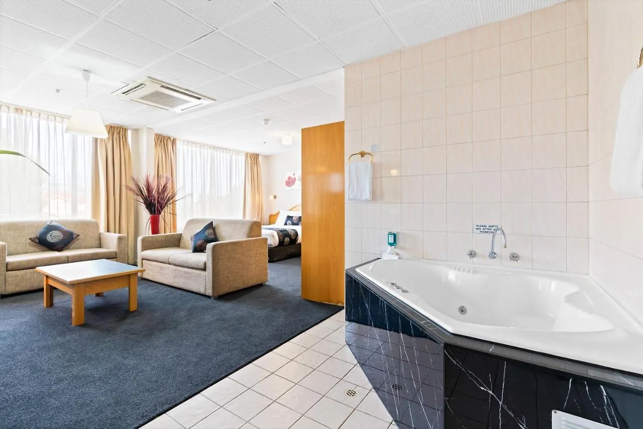 Adelaide International Motel 3*,