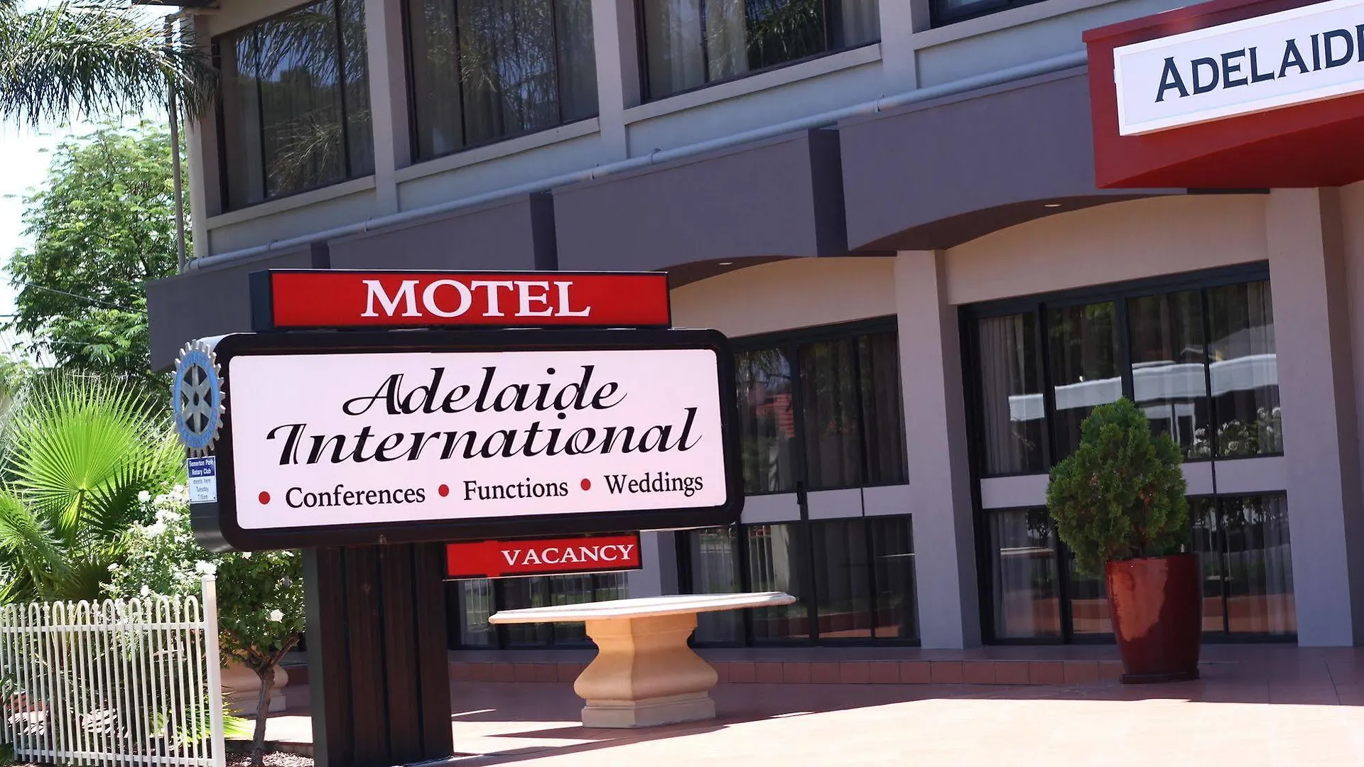 Adelaide International Motel